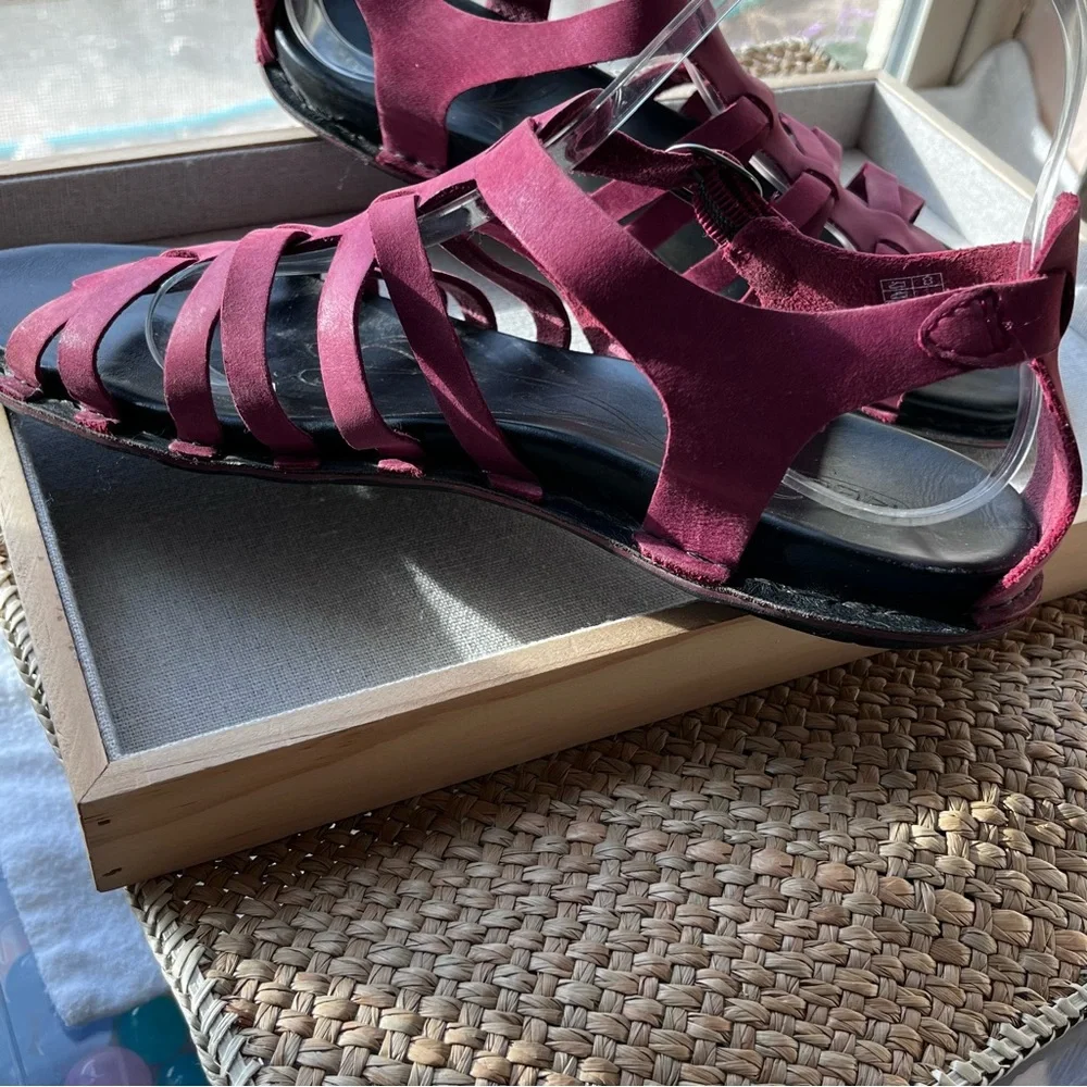Keen Red Leather Alman Gladiator Ankle Strap Sandals, 9, Strappy Comfort - Picture 12 of 16